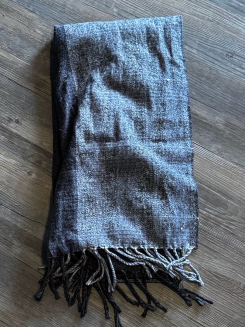 Simply Noelle men’s scarf